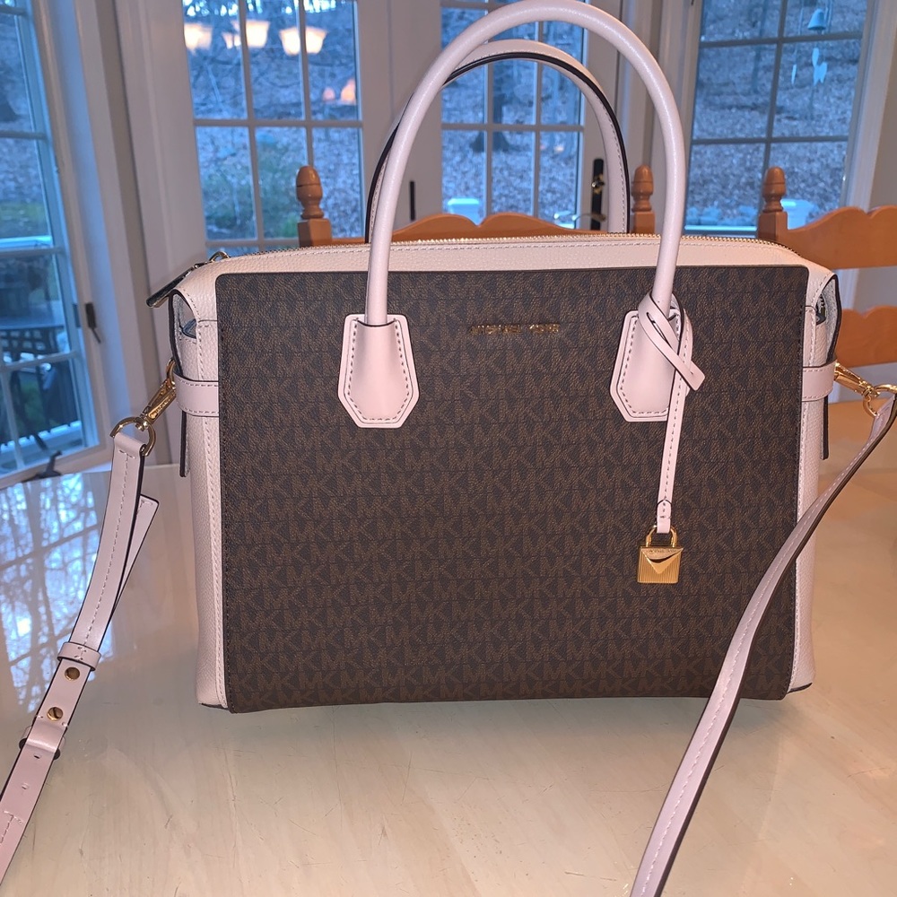 Brand New-Michael Kors Large Sized Tote